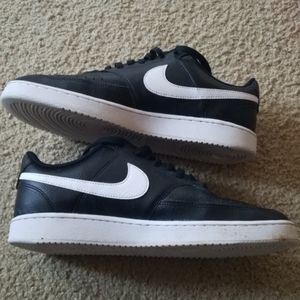 Nike shoes size 9.5